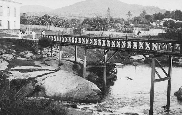 Cidade dos Pireneus 